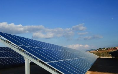 Why Hiring a Solar Panel Contractor in St. Johns County, Fl Helps You Save More