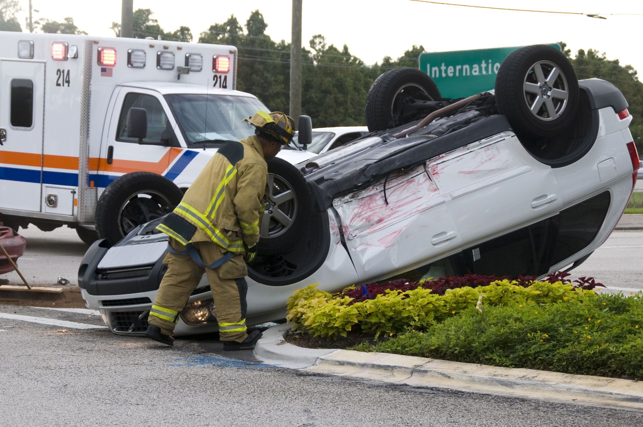 What to Consider When Hiring a Truck Accident Attorney Arlington Heights Professional